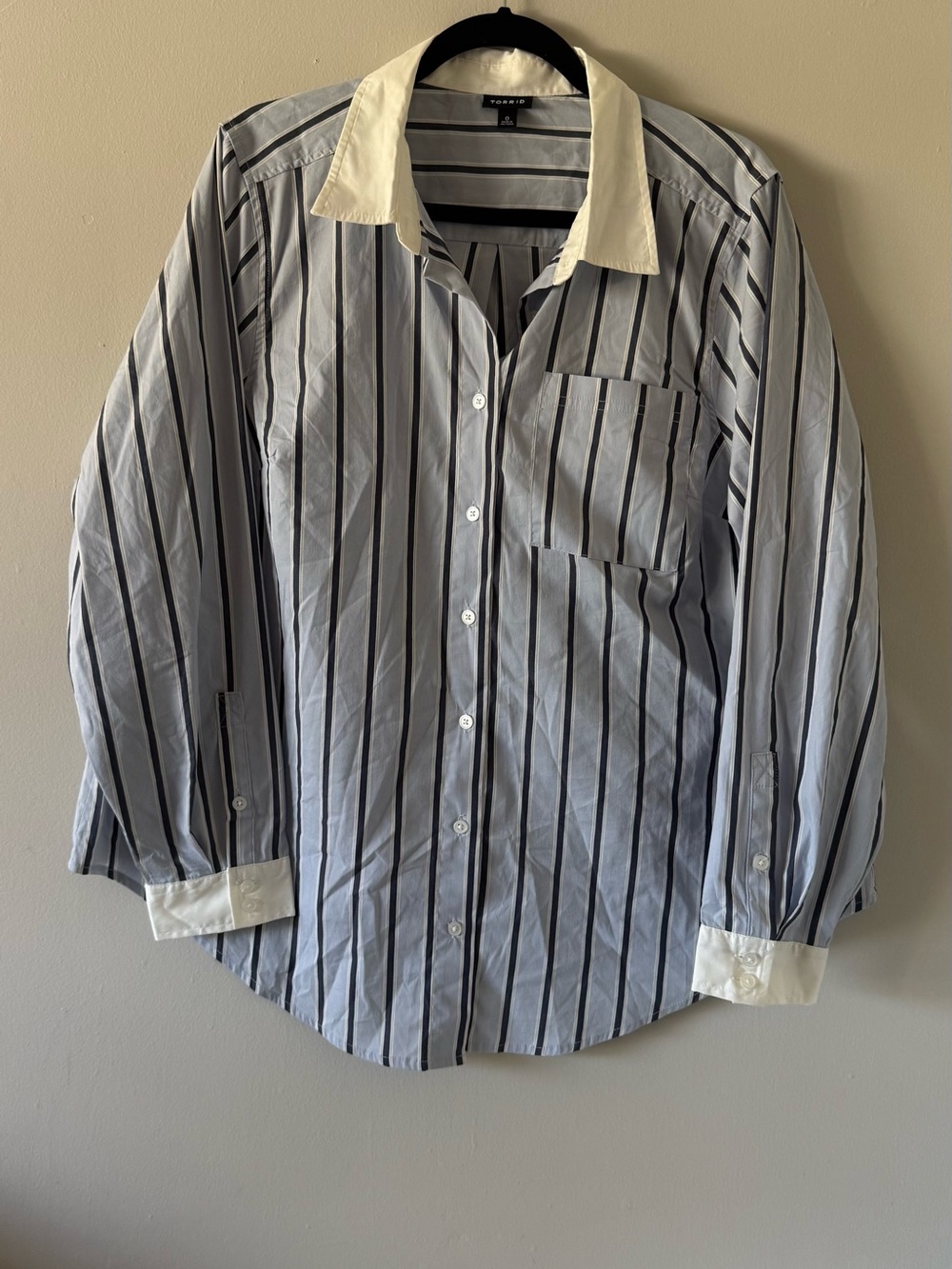 Torrid ClassicLong-Sleeve Striped Shirt with Contrast Collar - White/Gray